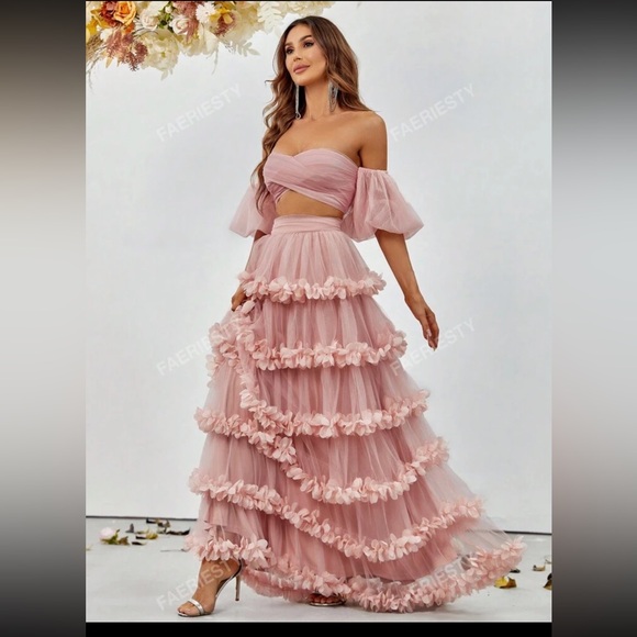 Pink Ruffled Tiered Off-Shoulder 2 piece - Picture 1 of 3